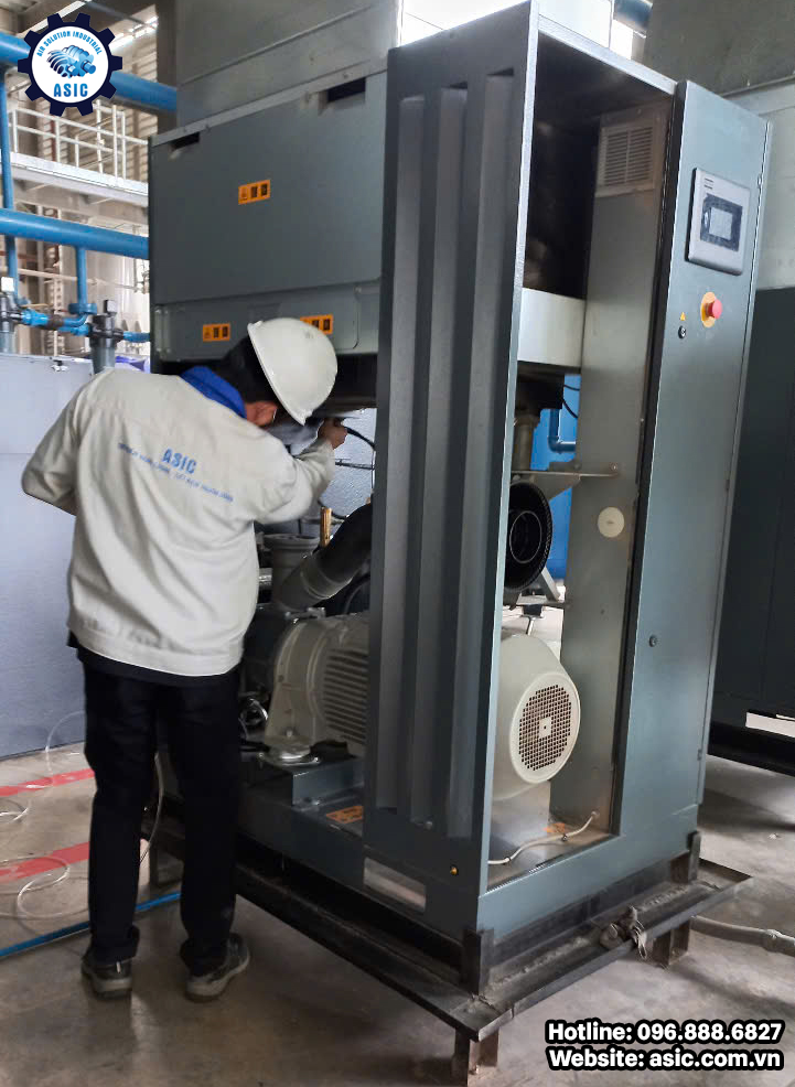 Kiểm tra v&agrave; bảo tr&igrave; định kỳ để ngăn chặn nước trong dầu